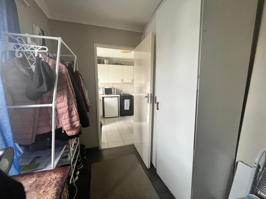 2 Bedroom Property for Sale in Thornton Western Cape